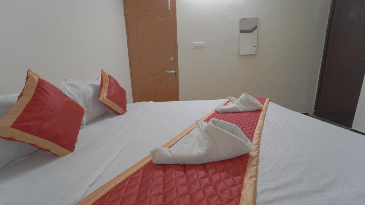 Amuthu Residency Hotel Ooty Exterior foto