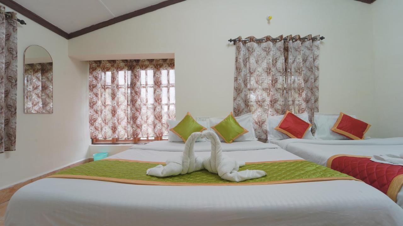 Amuthu Residency Hotel Ooty Exterior foto